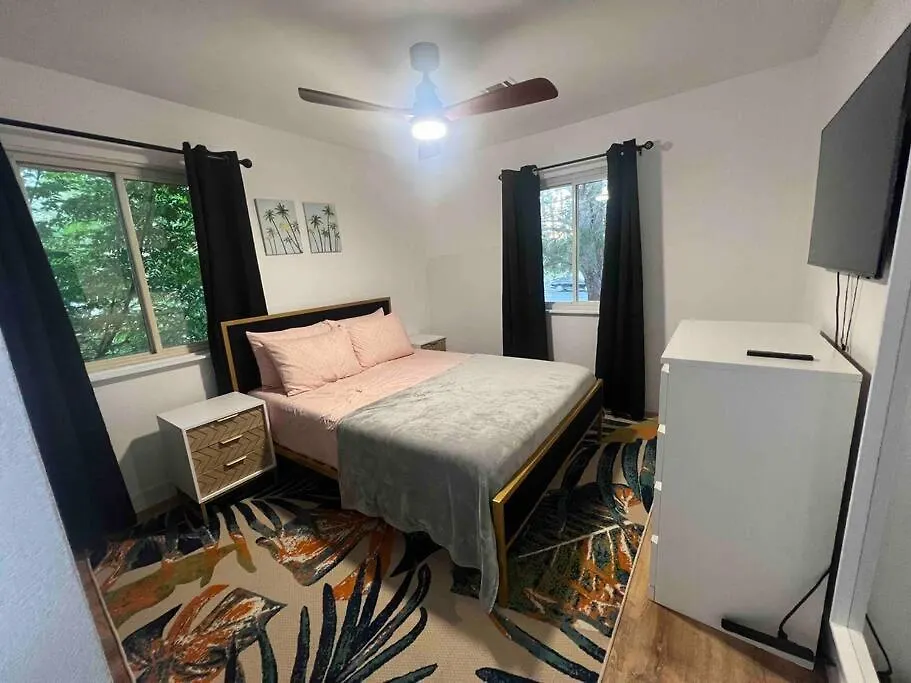The Peacock Inn - 8 Bdr 4 Bth 14 Bds 라스베이거스