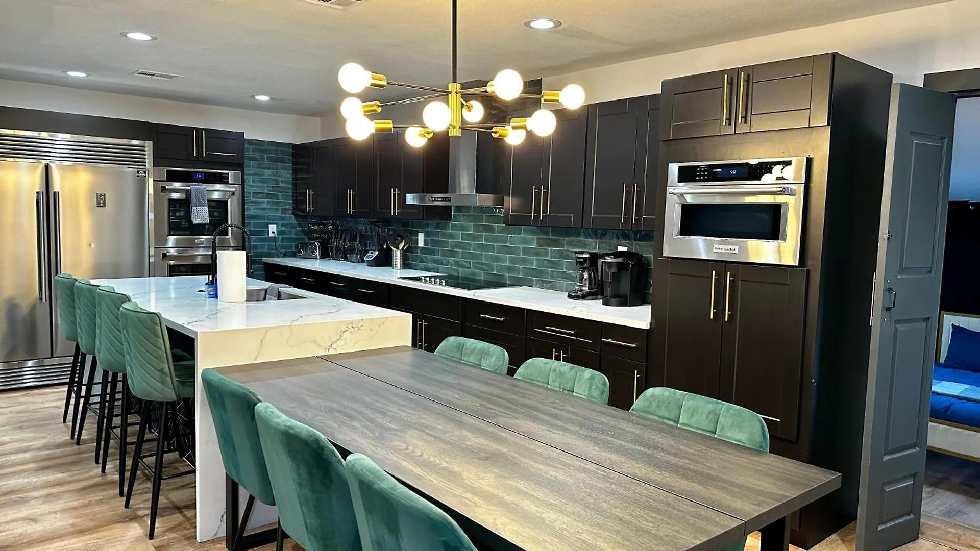 Vila The Peacock Inn - 8 Bdr 4 Bth 14 Bds Las Vegas